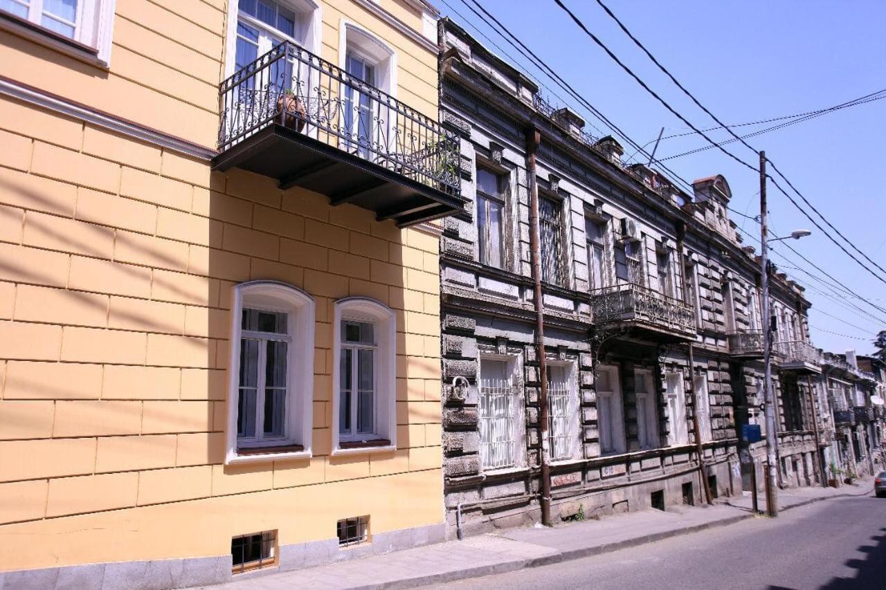 Dali'S Royal Apartment Tbilisi Buitenkant foto