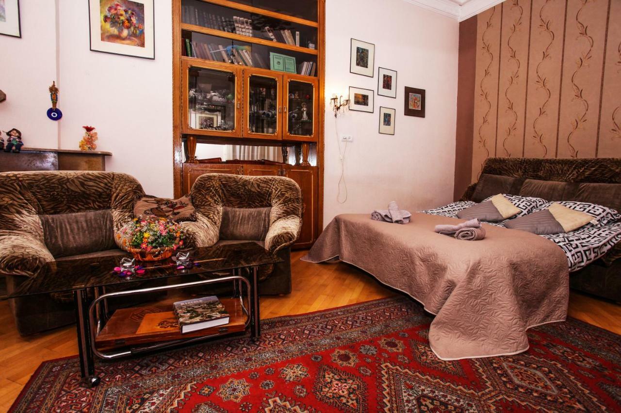 Dali'S Royal Apartment Tbilisi Buitenkant foto