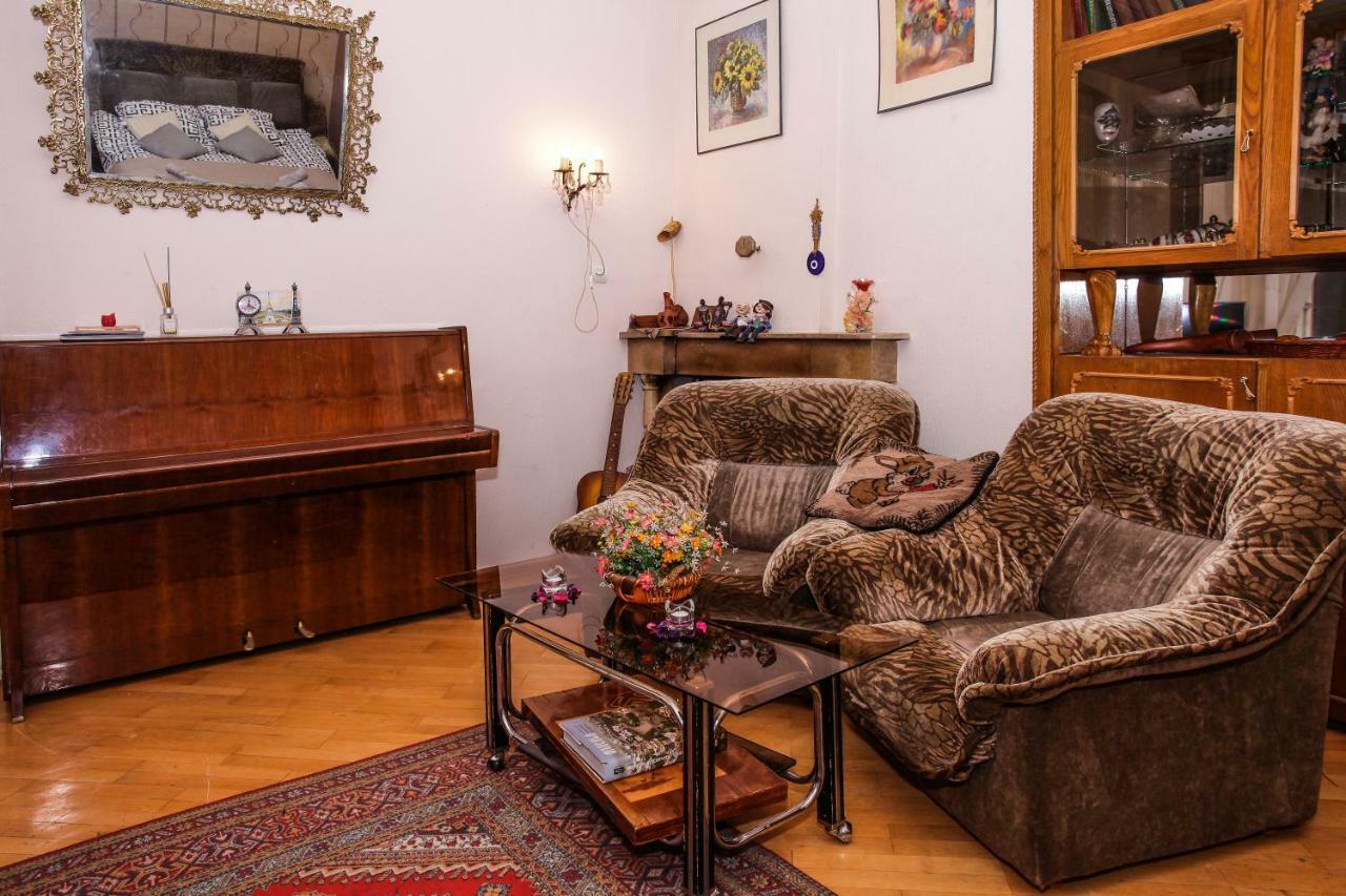 Dali'S Royal Apartment Tbilisi Buitenkant foto